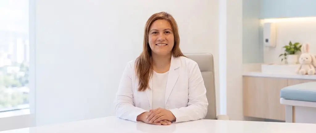 Dra. Gabriela La Torre Fernández, neuróloga pediatra, en su consultorio en San Isidro, Lima